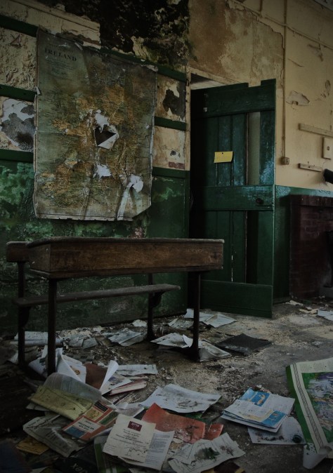 Bunglash Bun Glaise National School - A school desk still remains in the classroom