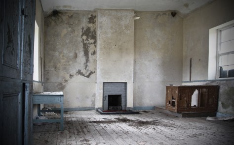 A view into the classroom of Glensaul National School. The schoolmaster's desk is located in the corner of the room on a low riser. Note that this desk is identical to the one in Gortahose National School in Co. Leitrim (1890)
